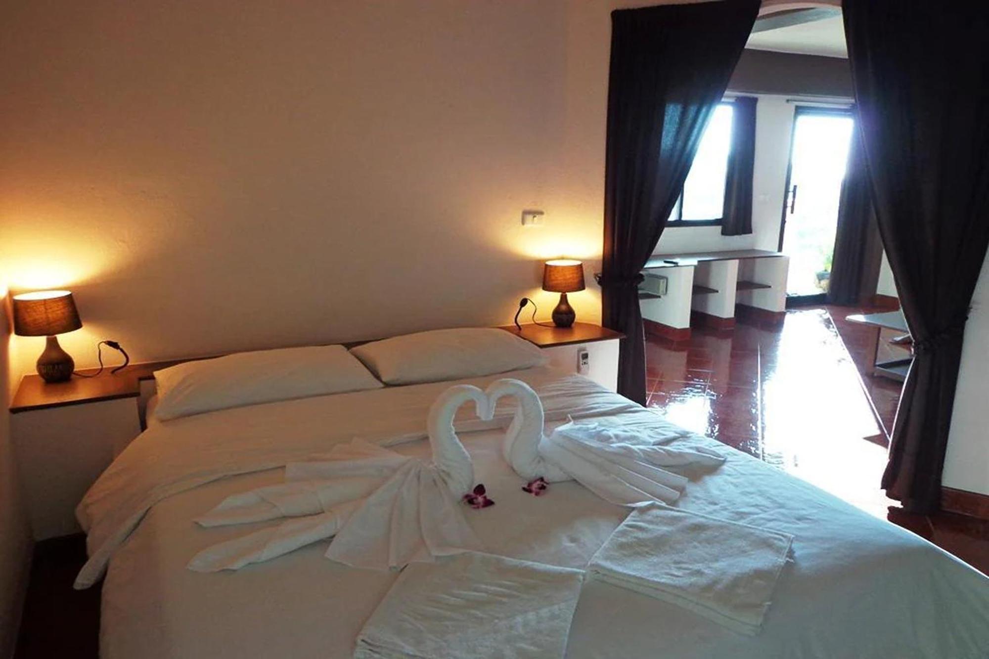 Swiss Villas Panoramic - Sha Certified Patong Exterior photo